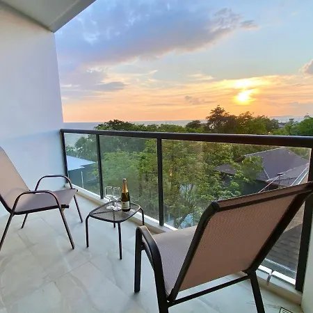 Escape Condominiums Beachfront Suites - Mae Phim Rayong Exterior photo