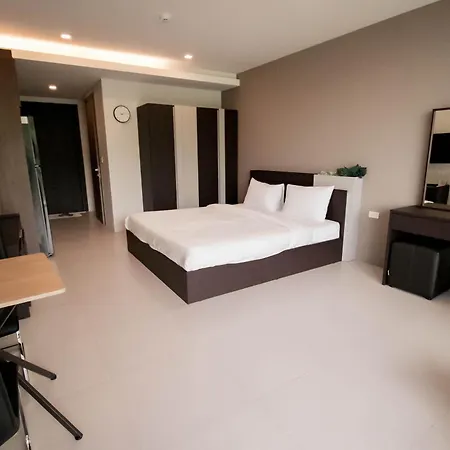 Escape Condominiums Beachfront Suites - Mae Phim Rayong Exterior photo