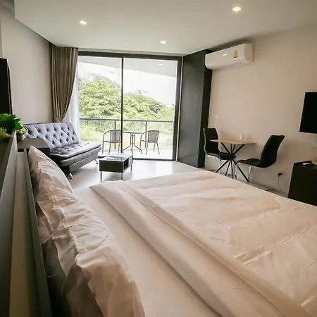Escape Condominiums Beachfront Suites - Mae Phim Rayong Exterior photo