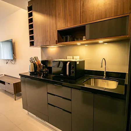 Escape Condominiums Beachfront Suites - Mae Phim Rayong Exterior photo
