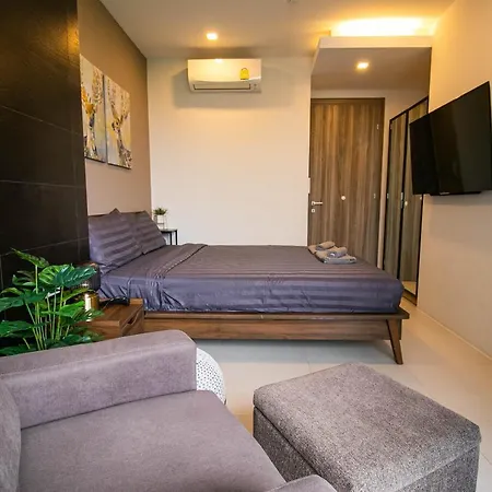 Escape Condominiums Beachfront Suites - Mae Phim Rayong Exterior photo