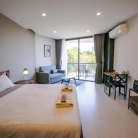 Escape Condominiums Beachfront Suites - Mae Phim Rayong Exterior photo