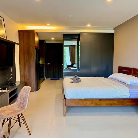 Escape Condominiums Beachfront Suites - Mae Phim Rayong Exterior photo