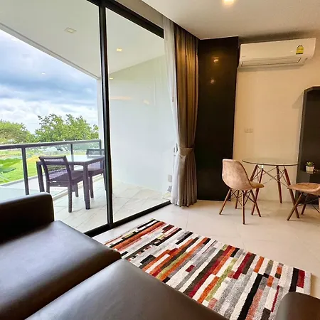 Escape Condominiums Beachfront Suites - Mae Phim Rayong Exterior photo