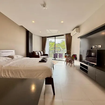 Escape Condominiums Beachfront Suites - Mae Phim Rayong Exterior photo