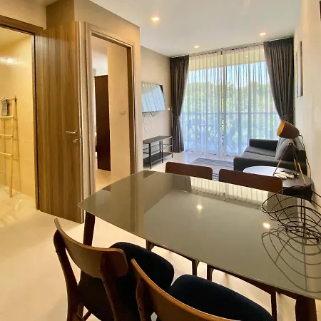Escape Condominiums Beachfront Suites - Mae Phim Rayong Exterior photo