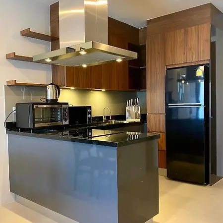 Escape Condominiums Beachfront Suites - Mae Phim Rayong Exterior photo
