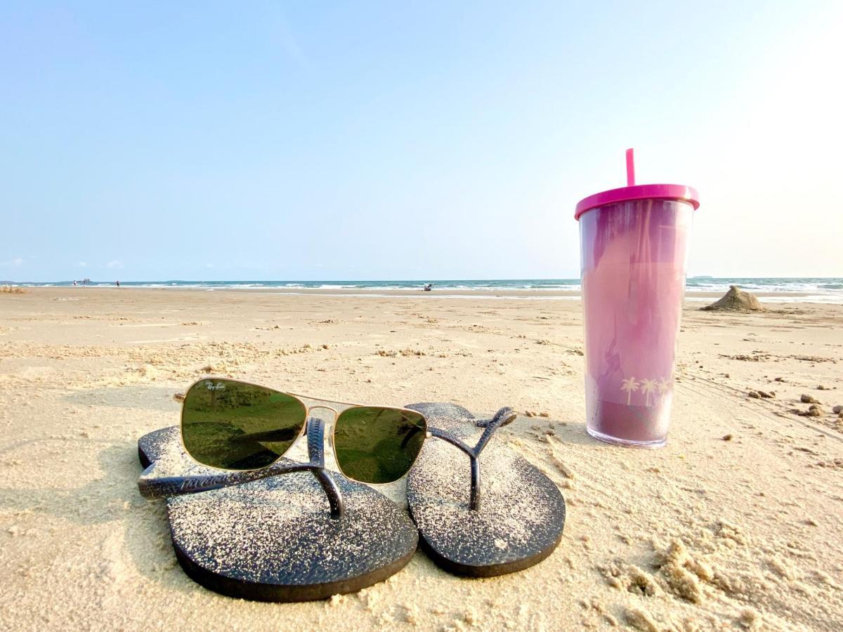 Escape Beachfront - Mae Phim Apartment