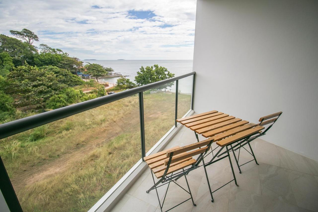 Escape Beachfront - Mae Phim Apartment Rayong