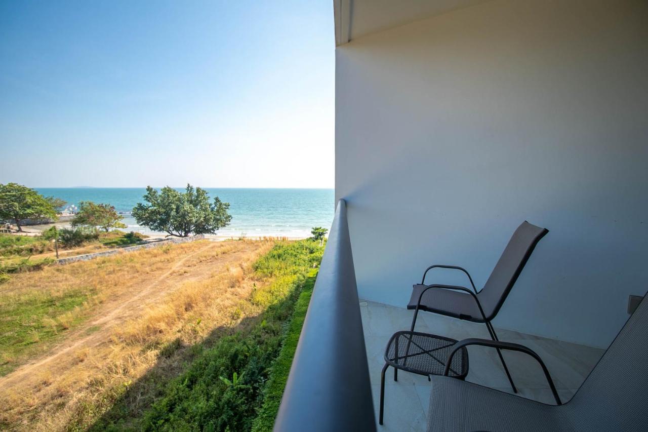 Escape Beachfront - Mae Phim Apartment