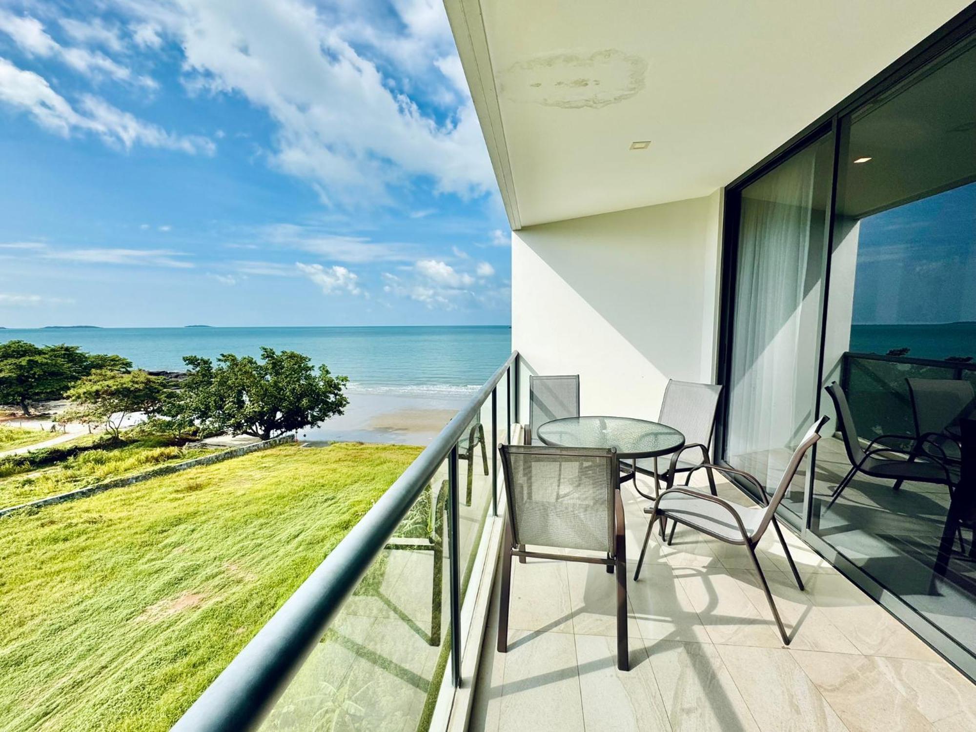 Escape Beachfront - Mae Phim Apartment